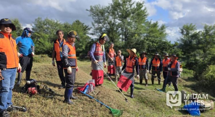 부안 행안면 의용소방대, 추석맞이 공동묘지 벌초 작업 구슬땀