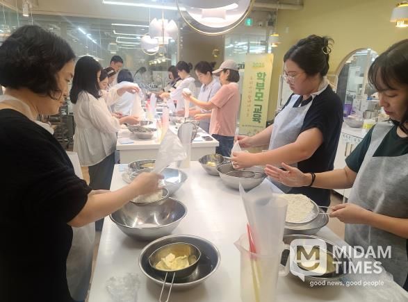 강남교육지원청, 학부모 대상 요리 교실 운영