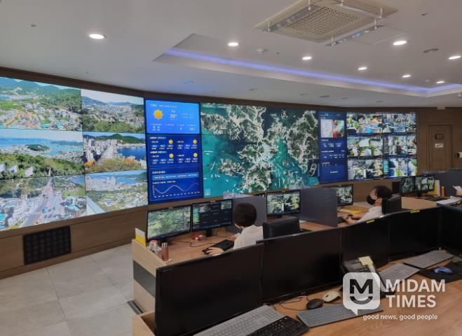 안전하고 따뜻한 추석, 통영시가 함께합니다 1(통합관제센터).