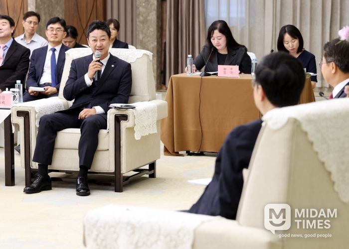 23일 후헝화 충칭시장 등 지도부와의 면담 및 우호협력 체결