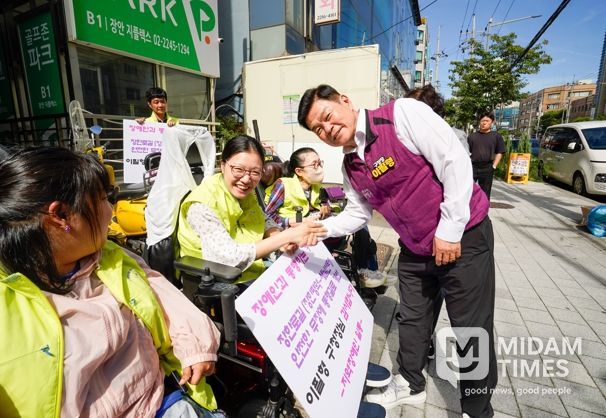 이필형 동대문구청장, 장한평역 일대 보행환경 재점검