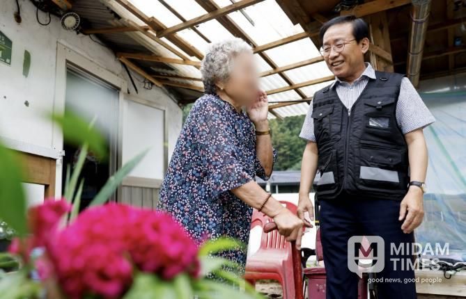 김문근 단양군수와 어르신