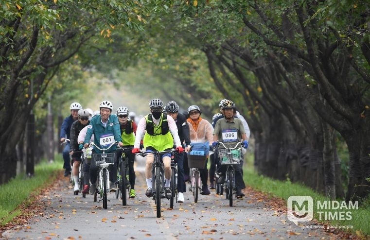 거창군, 제5회 자전거 투어 창포원 소풍 성료