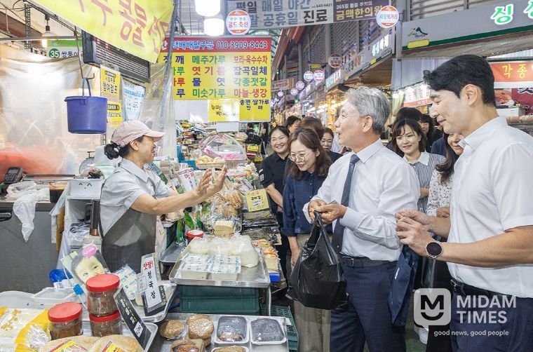 윤환 계양구청장, 추석맞이 전통시장 방문