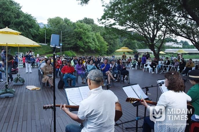 중랑천 발물쉼터 버스킹