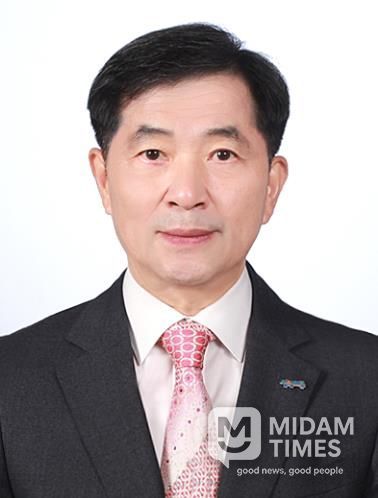 감사관 증명사진(정웅정).