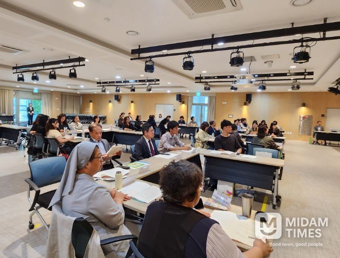 마을밀착형 지역특화공모사업 굿센스 교사와 종사자 교육