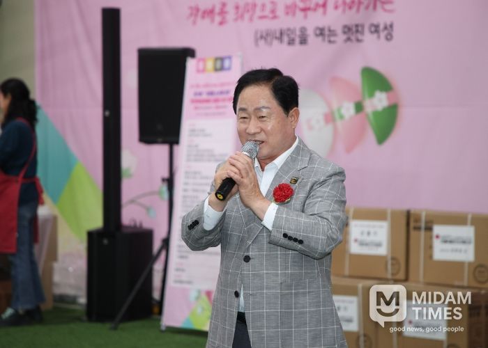 주광덕 남양주시장, 사랑의 송편 나눔 행사서 장애여성 격려와 따뜻한 인사 전해