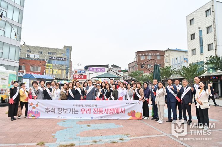 김태흠 지사, 전통시장 찾아 현장 소통