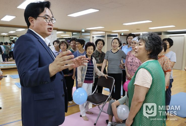 박일하 동작구청장이 지난 7월 서울 상도동 동작문화복지센터에서 열린