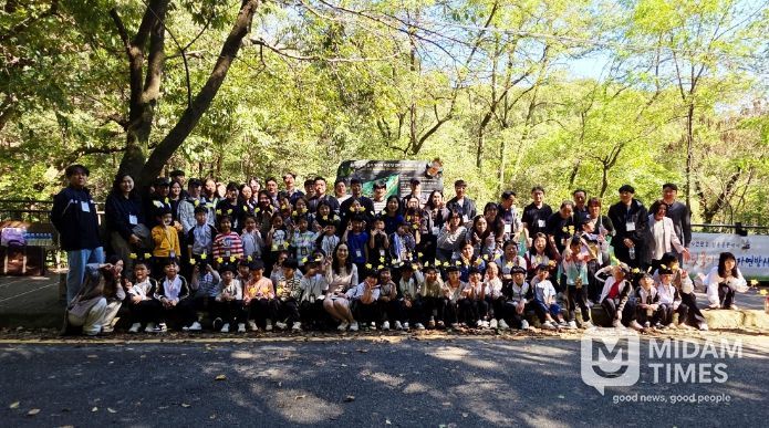 이천시, 설봉공원에서 부모와 아이가 함께하는 반딧불이 유충 방사 체험