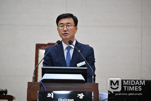 완주군의회 유의식 의장, “행안부 ‘의회 의결 권고’로 즉각 결정해야”