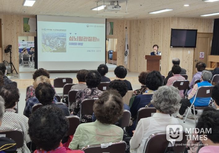 부산 서구, '실버건강강좌' 성황리 개최