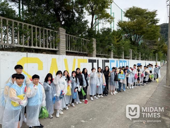 울주군시설관리공단 남부청소년수련관, 2025년 환경특강 ‘두 발로 플로깅!’운영