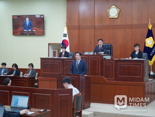 부산 영도구의회 김기탁 의원, 5분 자유 발언 통해 ‘이재명 정부의 국정과제 실현을 위한 지방자치의 실질적 실행력 강화와 영도구의 역할’ 강조