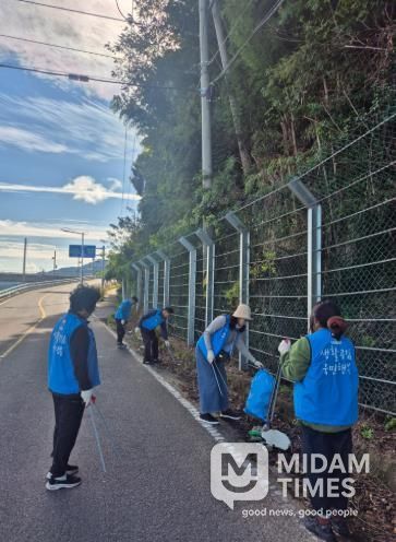 사천시 제10기 생활공감정책 참여단, 사천강 환경정화 실시