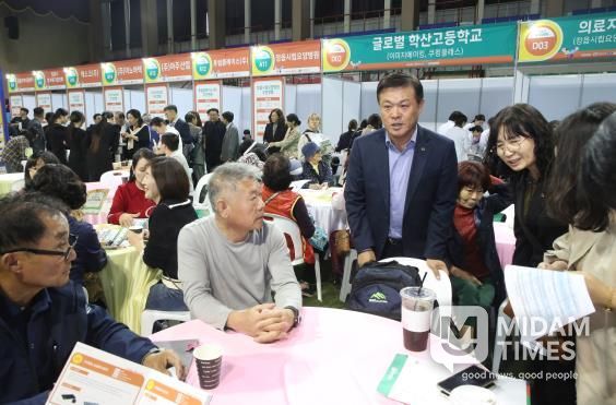 구인·구직난 해소의 장…2025 정읍시 하반기 취업박람회 ‘성료’