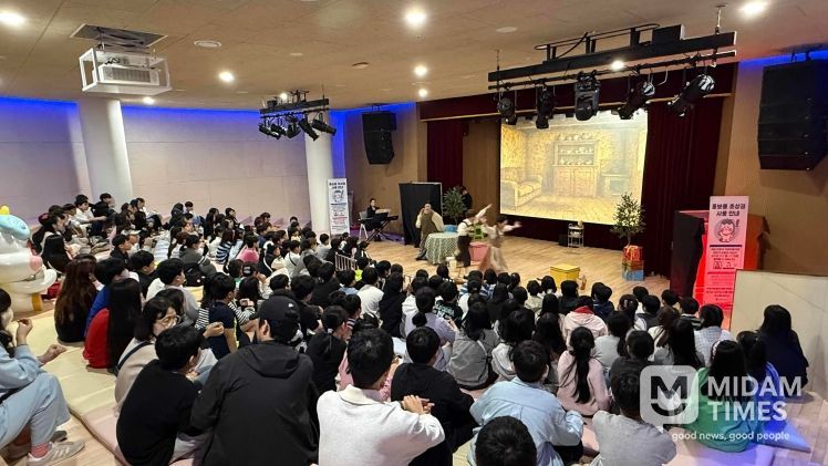 한형석 자유아동극장 <헨젤과 그레텔> 공연 성료
