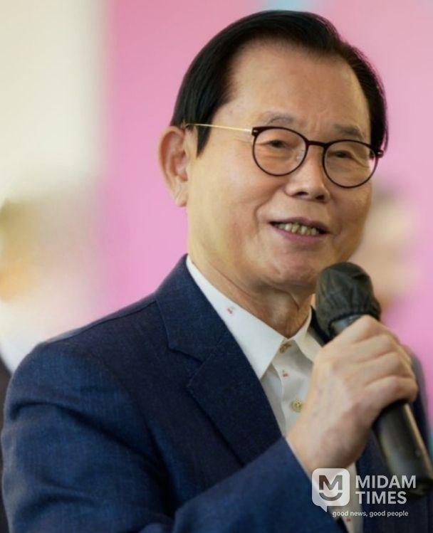 (사진_ 박철언 (재)한반도복지통일재단 이사장 / 세계인류평화봉사상조직위원회 제공)