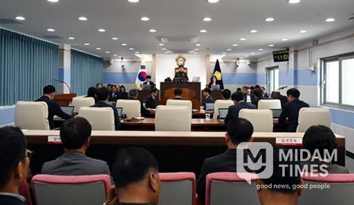 10월30일 열린 제288회 남해군의회 임시회 제2차 본회의 전경