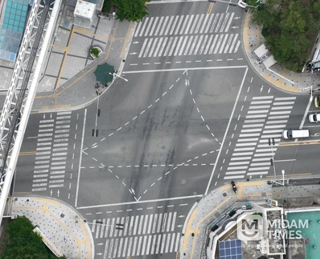 도시철도 동천역 이용객 안전과 편의 증진을 위한 대각선횡단보도 신설