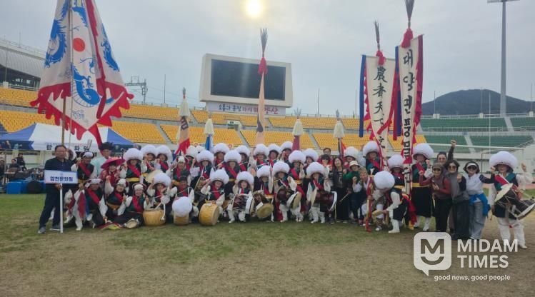 대양풍물단 ‘제16회 경상남도지사기 어르신 농악경연대회’ 최우수상 수상