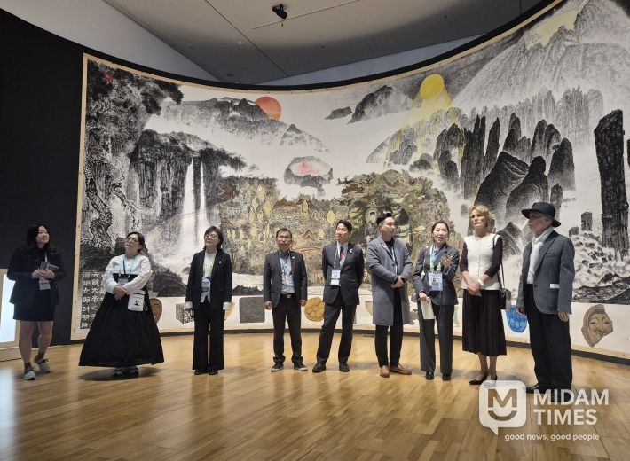 IMF 총재, 캐나다 총리 배우자 등 경주 문화탐방 활동