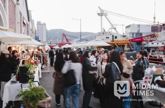 영도구 가을 바다에서 취향을 찾다... ‘리츄얼 엠마켓’성료