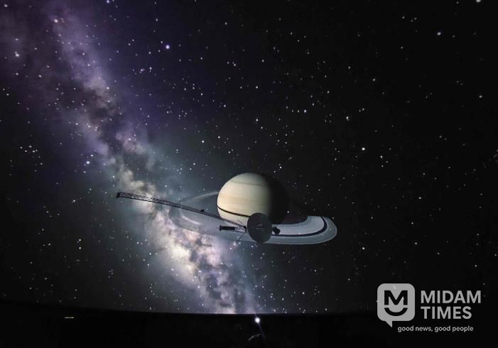 밀양아리랑우주천문대 천체투영관으로 구현한 보이저 1호 토성 근접 통과 모습