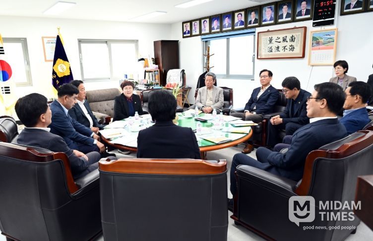 11월 정례 의원간담회