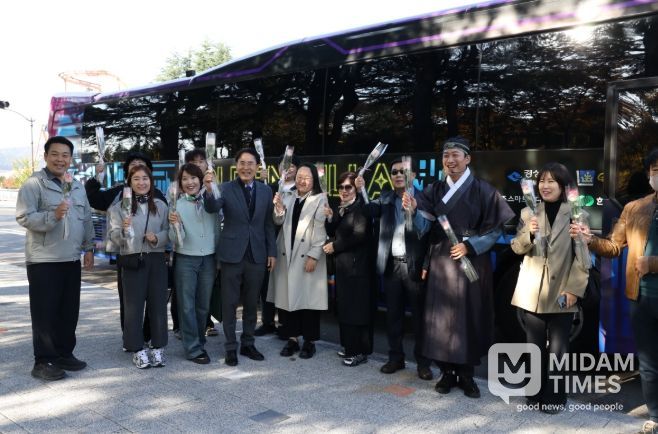 골든 신라 XR모빌리티 버스 정식 운행 시작하다