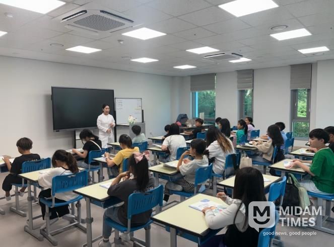 지역 아동의 비만예방과 건강한 성장환경 조성을 위해 추진한 ‘건강한 돌봄놀이터’ 프로그램을 진행했다