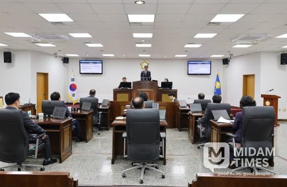 산청군의회, 제309회 임시회 개회