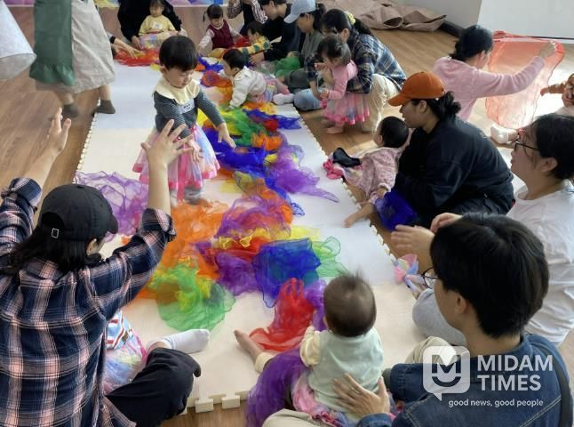 산청군가족센터, 영아기 오감 프로그램 운영