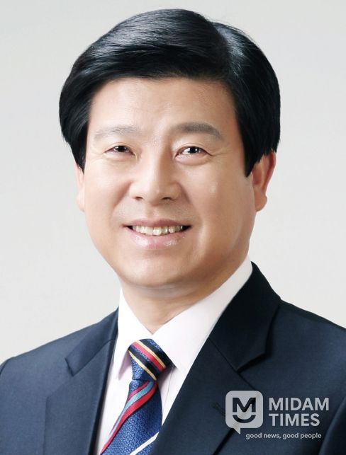 박범인 금산군수