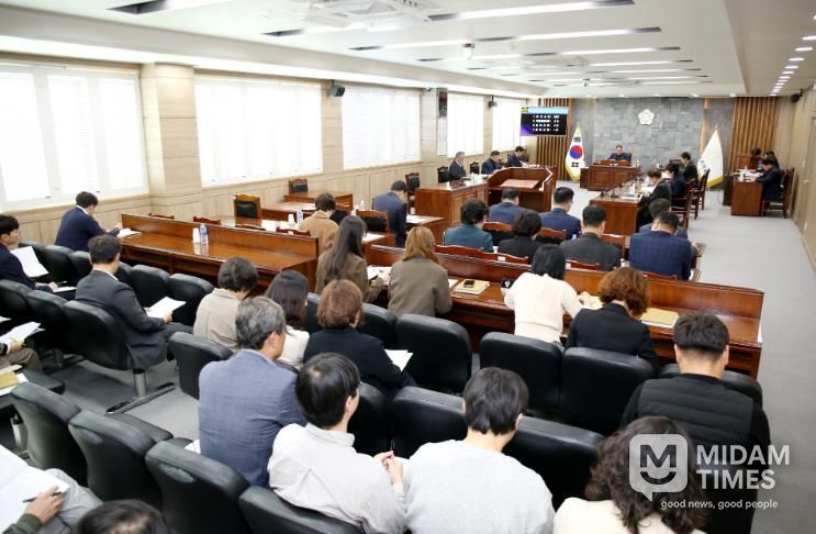 영광군의회, 제32회 의원간담회서 현안 집중 논의