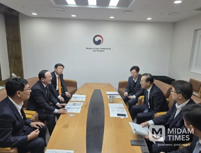 김덕현 연천군수, 김윤덕 국토교통부 장관과 지역현안 논의