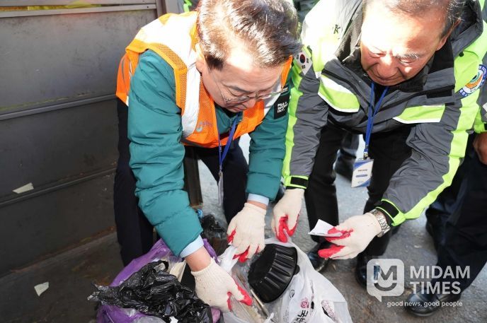 육 시장 쓰레기 불법투기 현장점검