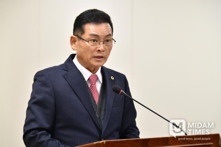 최동원 경상남도의원, “저소득층 학생 정보화 지원 조례 개정… 용어 정비로 낙인 최소화”