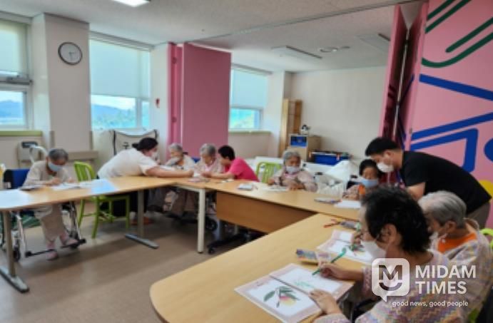 거창군치매안심센터↔거창군립노인요양병원과 협업 치매 인지훈련 프로그램 운영