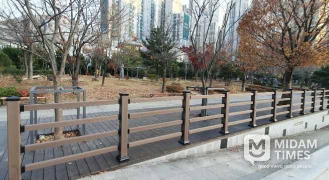 부산진구, 커피박 재활용한 친환경 데크 설치