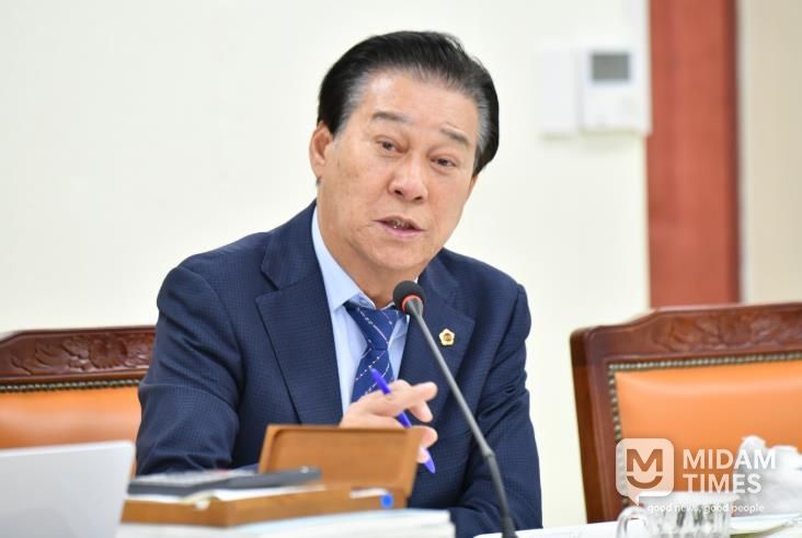 경상남도의회 권원만 의원, “중소기업 이차보전·착한가격업소 정책 개선해야”