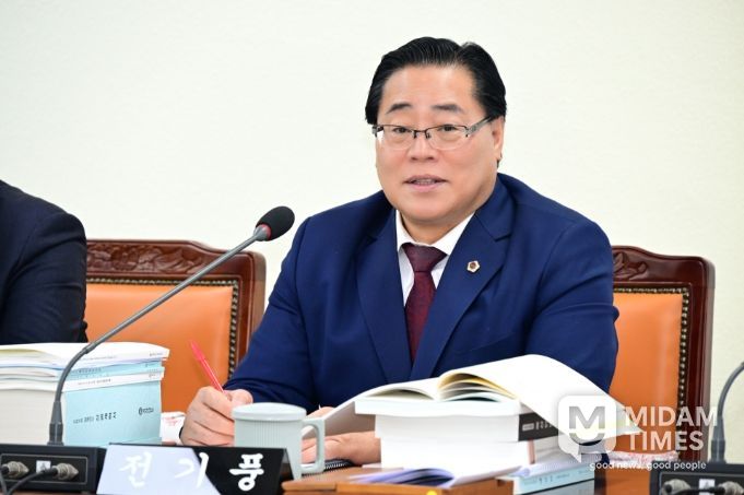 경상남도의회 전기풍 도의원