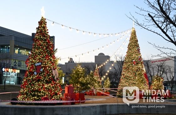 기장군, ‘오시리아 물음표 공원’ 겨울 야간 경관 조성…지역 상권 활력 기대