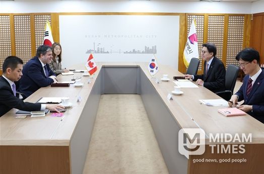 박형준 시장, 필립 라포튠 주한캐나다대사 접견