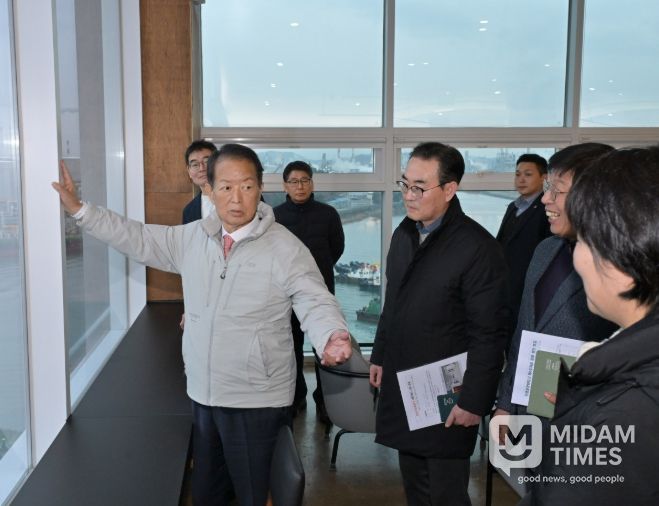 ‘장생포문화창고 경관개선 사업’ 준공 현장점검