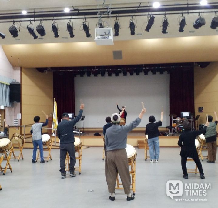 역량 있는 강사 공개 모집