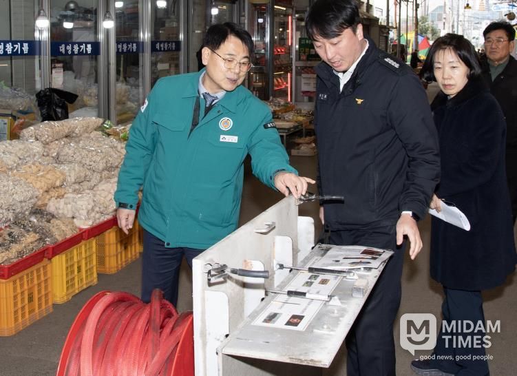 윤일현 부산 금정구청장, 겨울철 주민 안전 주요 시설 현장 방문