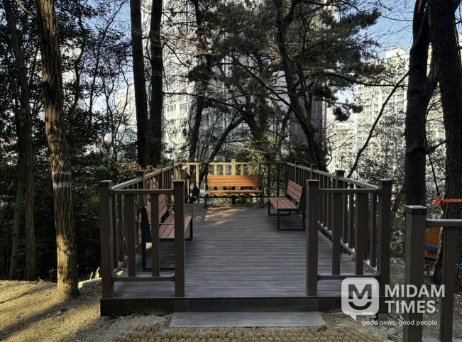 재반누리공원 쉼터