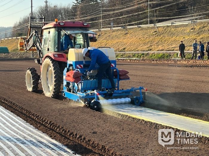 ‘마늘 기계화 표준재배모델 매뉴얼’ 발간